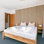 Brixen Alpin Living 3 アパート *